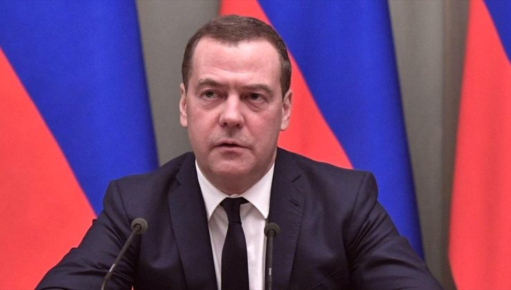 Rusya Güvenlik Konseyi Başkan Yardımcısı Medvedev: Kamala Harris’in işi bitti