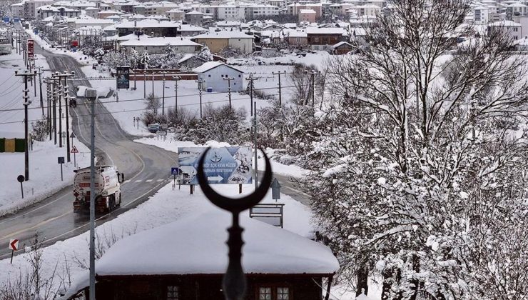 Samsun’daki Ambarköy, ziyaretçilerini “kış güzelliği”yle karşılıyor