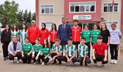 “Sporcu fabrikası” gibi Anadolu lisesi, milli takımlara 26 öğrencisini gönderdi