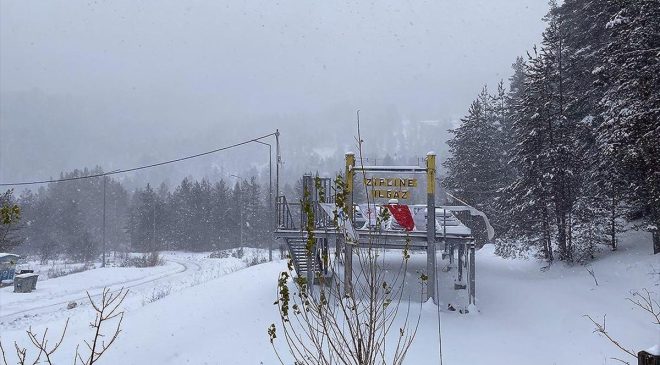 Yıldıztepe Kayak Merkezi’ne erken gelen kar yüzleri güldürdü