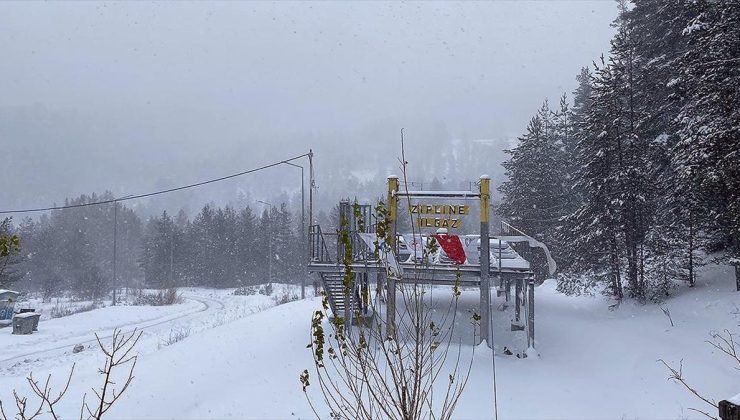 Yıldıztepe Kayak Merkezi’ne erken gelen kar yüzleri güldürdü