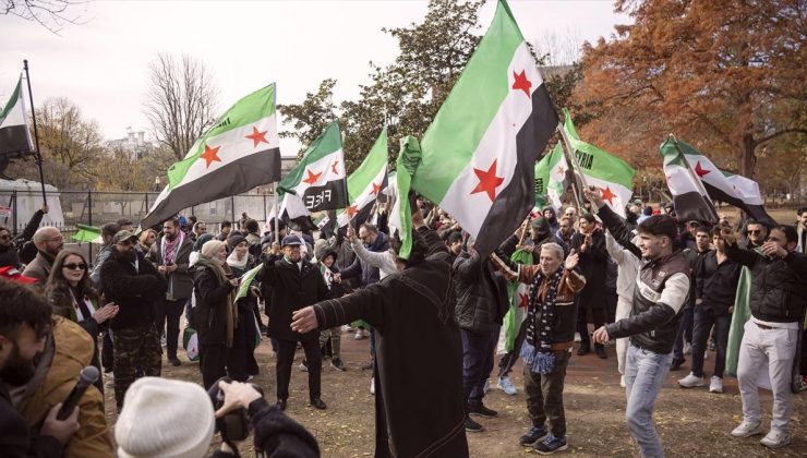 ABD’deki Suriyeliler, Beyaz Saray’ın önünde Esed rejimini protesto etti