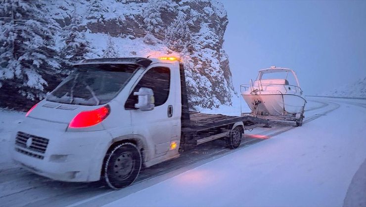 Antalya’nın yüksek kesimlerinde kar etkili oluyor