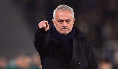 Fenerbahçe Teknik Direktörü Mourinho, sahada fenalaşan eski oyuncusu Bove’yi aradı