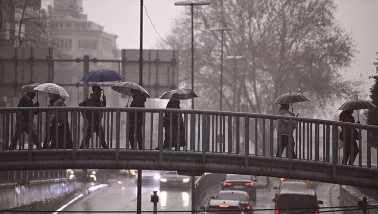 İstanbul’da yağış ve elektrik yüklü bulutlar hava trafiğini olumsuz etkiledi