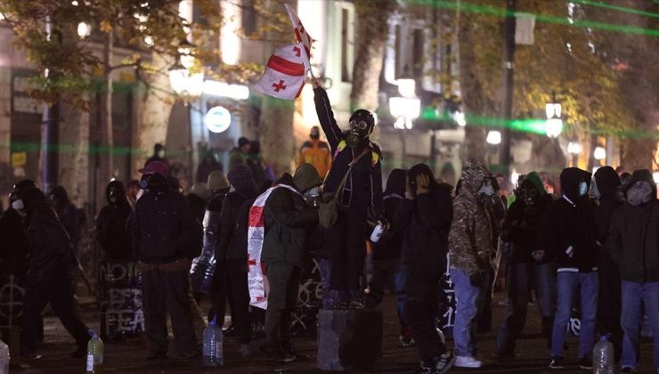 Tiflis’te AB yanlısı göstericiler polisin müdahalesi sonucu dağıldı