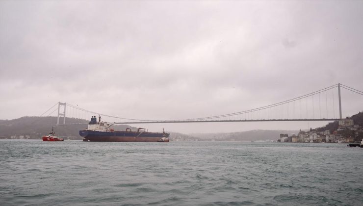 İstanbul Boğazı’nda gemi trafiği çift yönlü kapatıldı