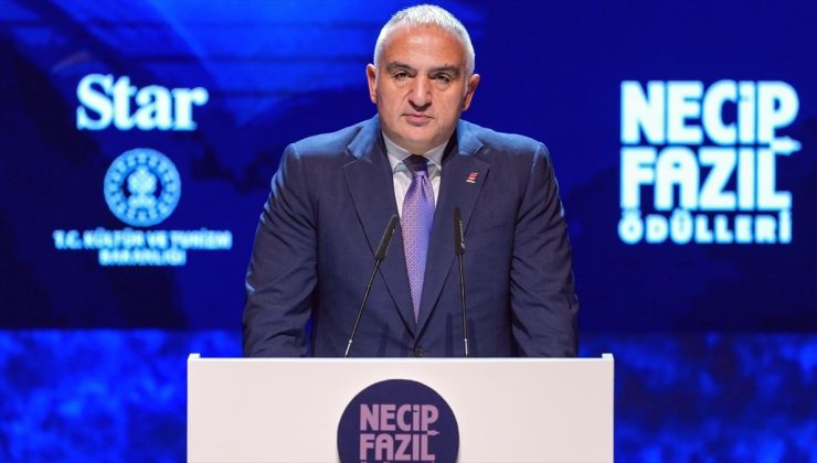 Necip Fazıl Ödülleri Programında Bakan Ersoy Açıklamalarda Bulundu