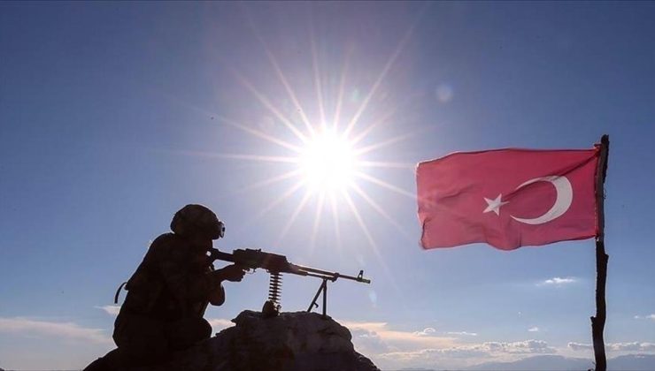 Pençe-Kaplan Operasyonu bölgesinde yaralanan asker tedavi gördüğü hastanede şehit oldu