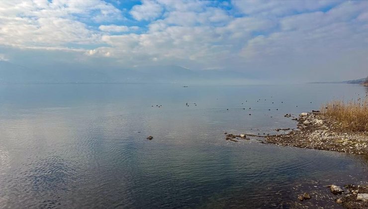 Sapanca Gölü’ndeki su seviyesi bir haftada 13 santimetre arttı