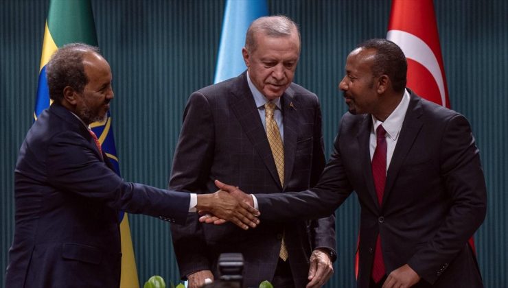 Somali Cumhurbaşkanı ile Etiyopya Başbakanı Ankara süreci sonrası ilk kez Etiyopya’da görüştü