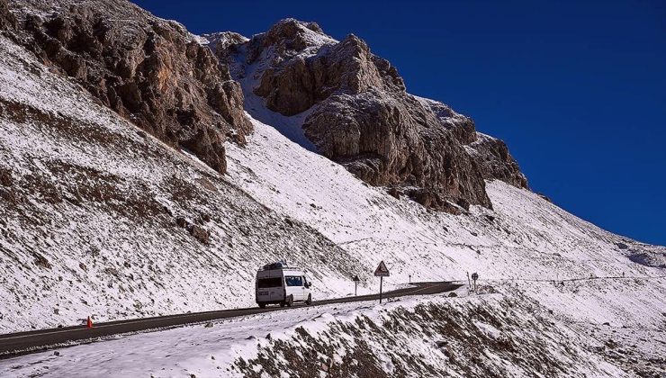 Van’ın Bahçesaray ilçesinde taşımalı eğitime 1 gün ara verildi