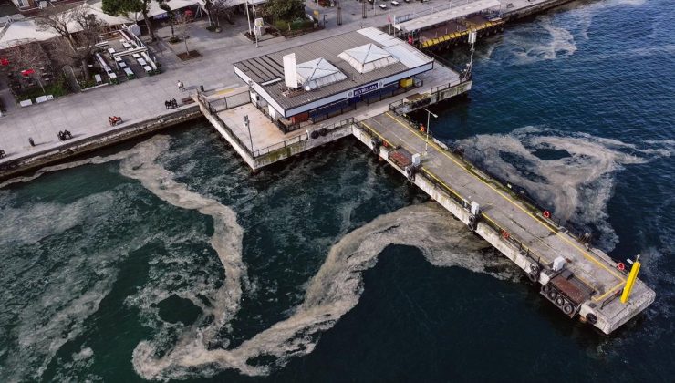 Marmara Denizi’nin Adalar bölgesinde müsilaj görülmeye devam ediyor